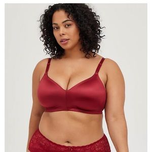 NWT Torrid Lightly Lined Everyday Wire-Free Bra - Red With 360° Back Smoothing